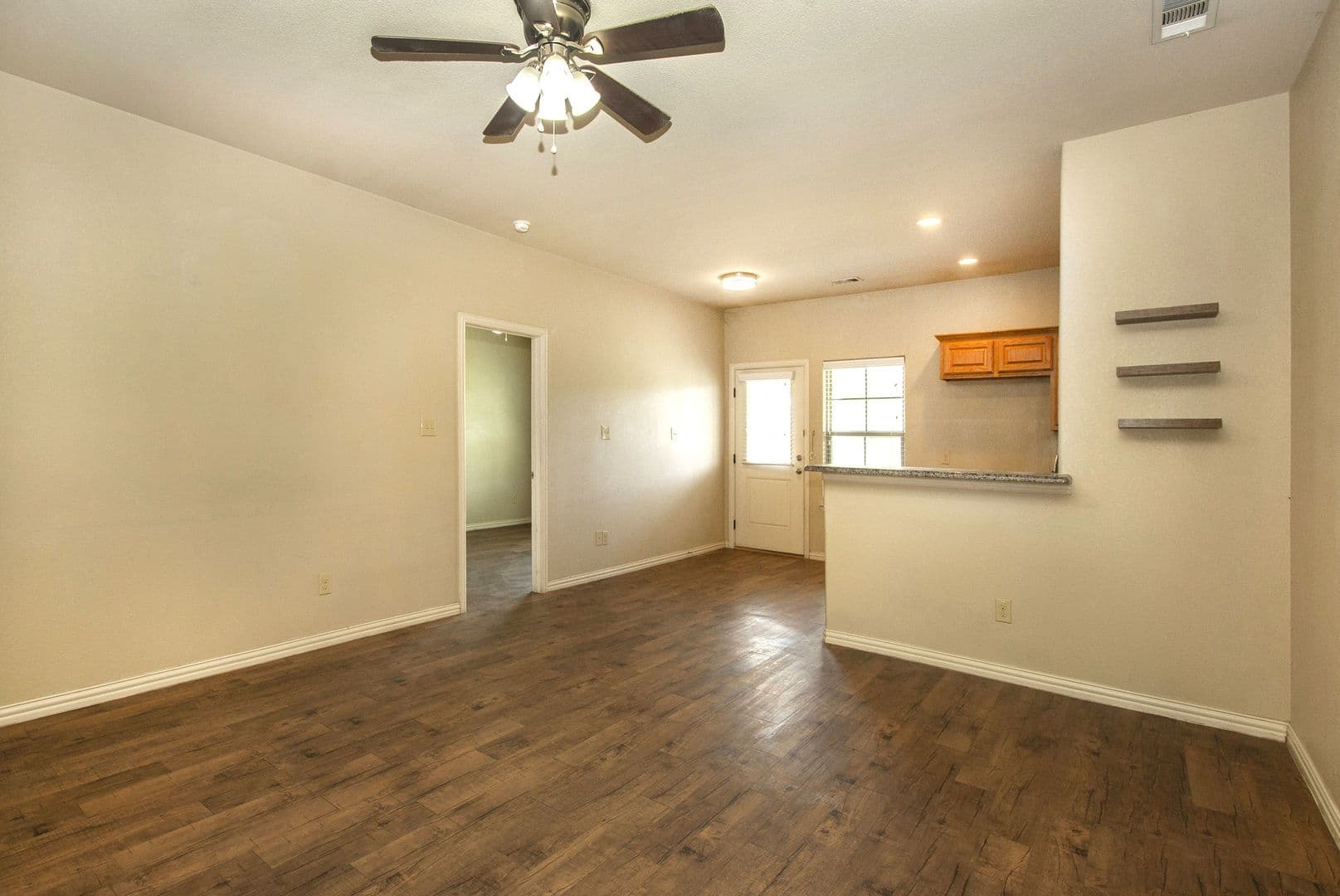 Denison House: 700 E Bullock St
