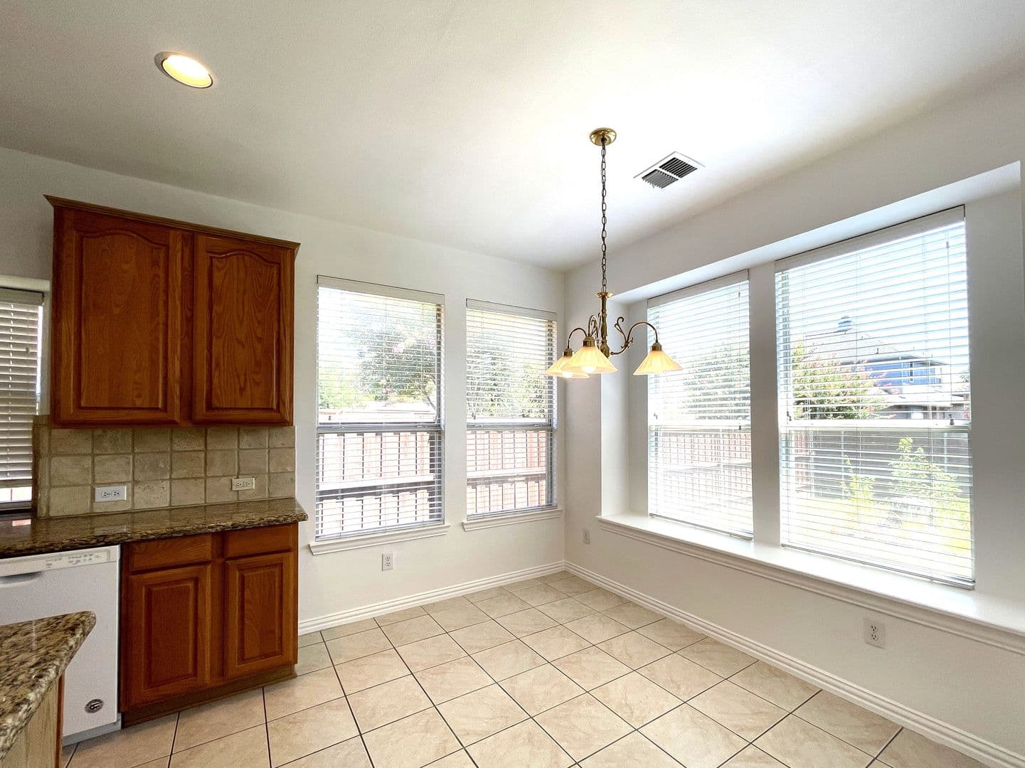 Plano House: 4400 Avebury Dr