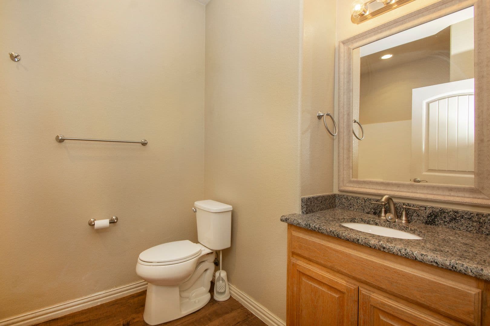 Denison House: 700 E Bullock St