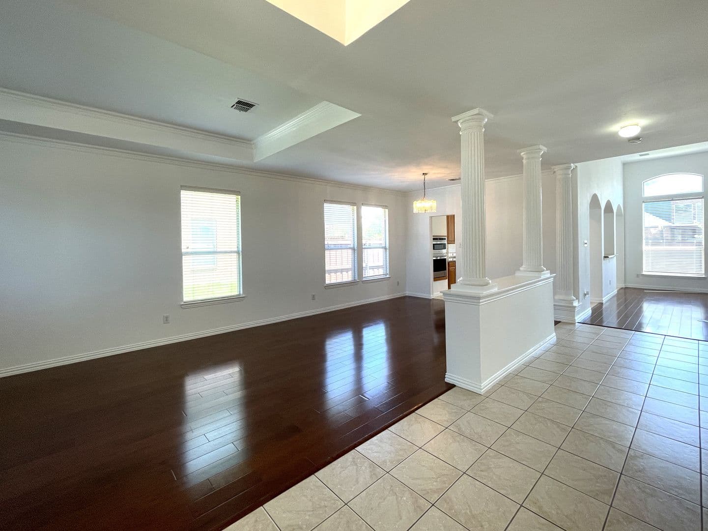 Plano House: 4400 Avebury Dr