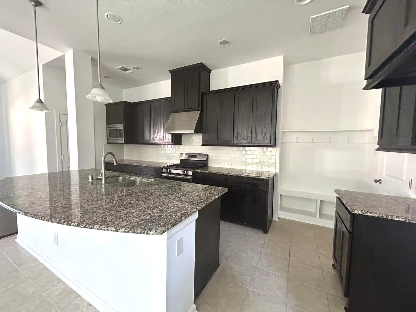 Richardson House: 1134 Alpine Dr