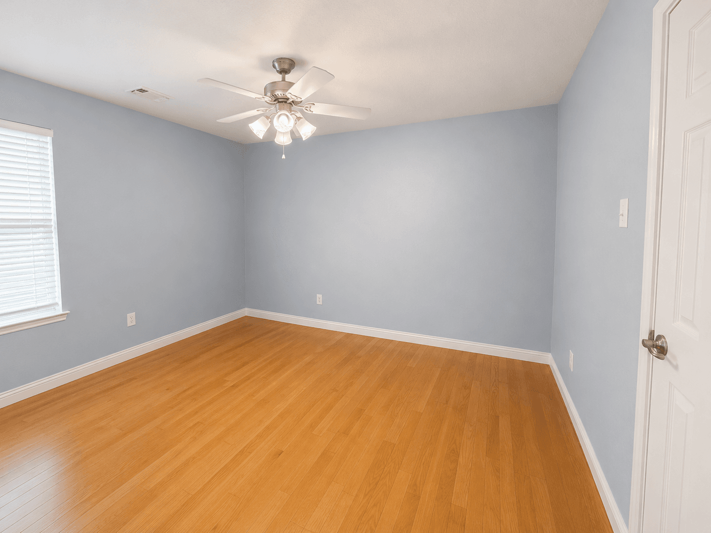 Fresno House: 2119 Hawthorne Brook
