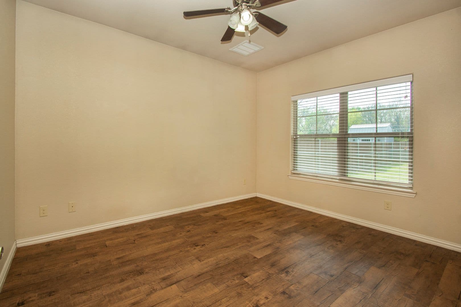 Denison House: 700 E Bullock St