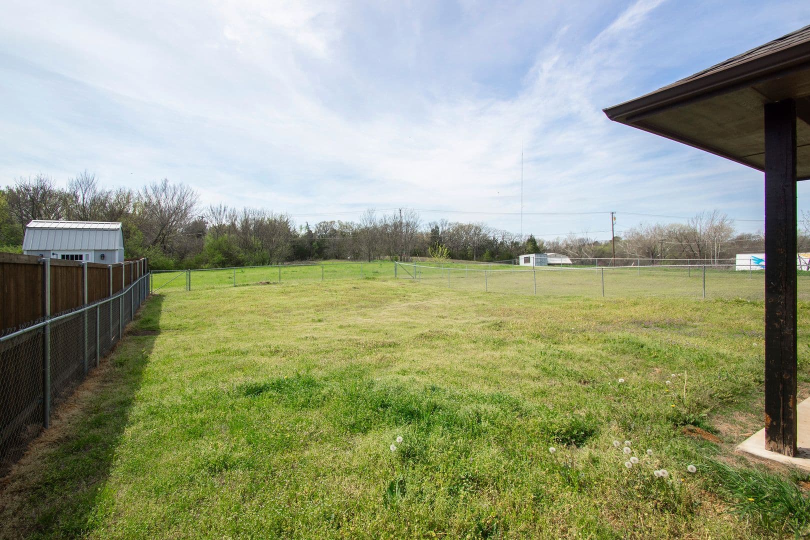 Denison House: 700 E Bullock St