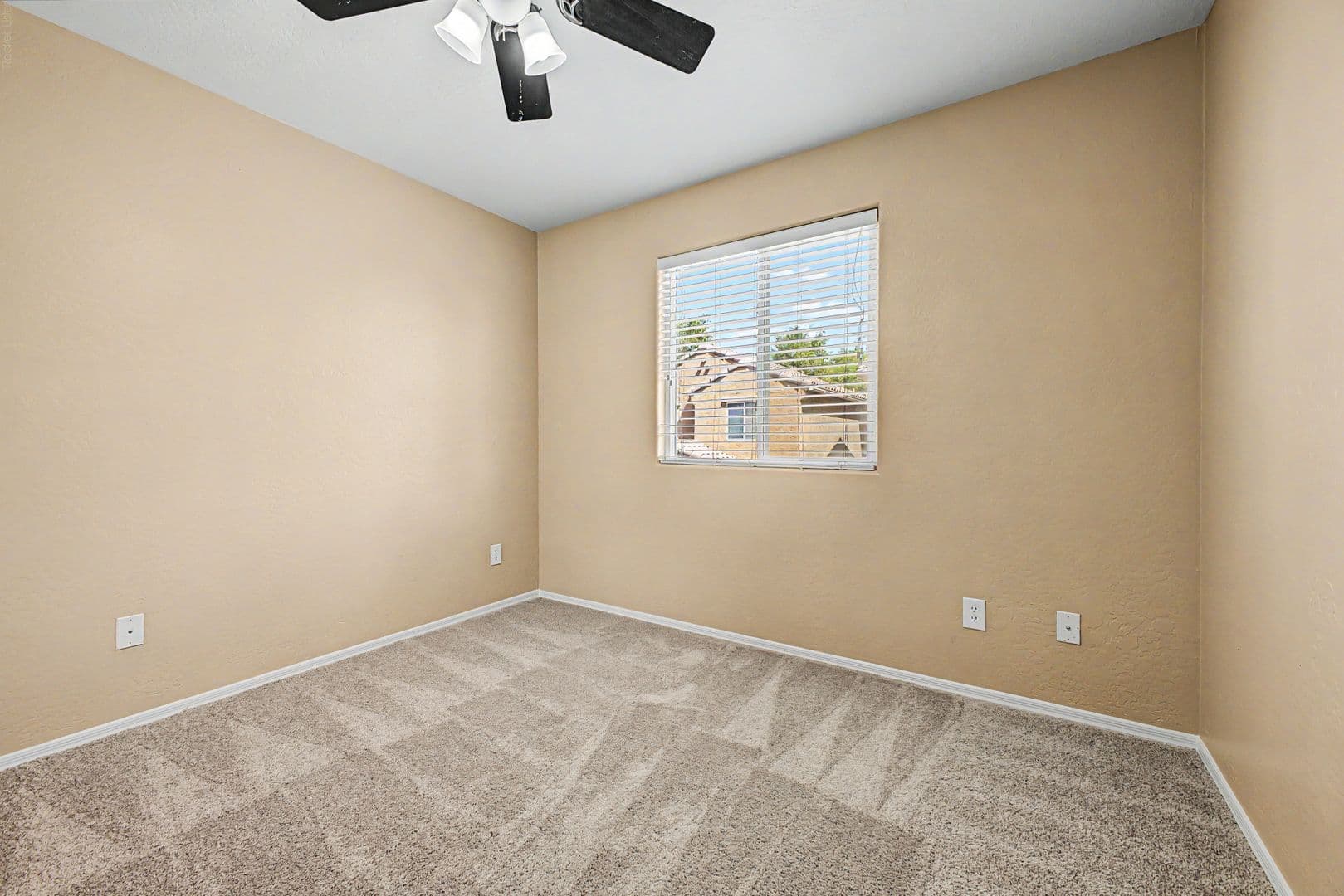 Tolleson House: 1 N 88th Dr