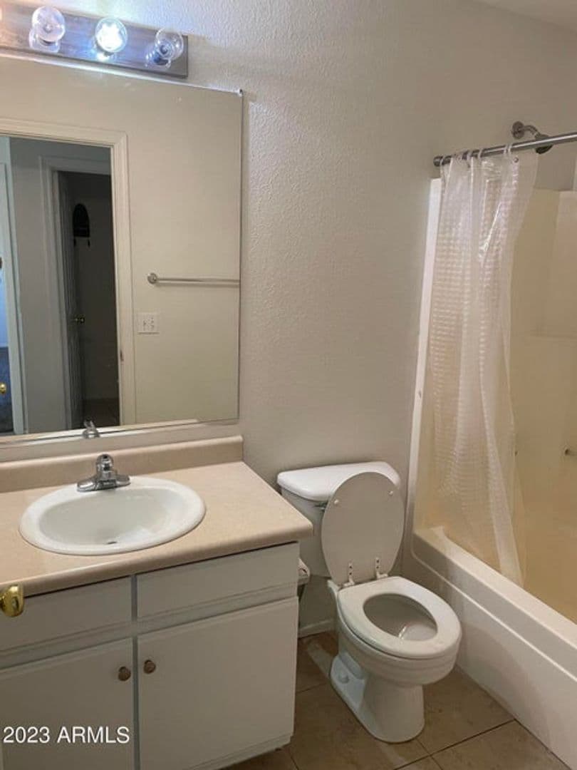 Chandler House: 6152 S Sharon Ct