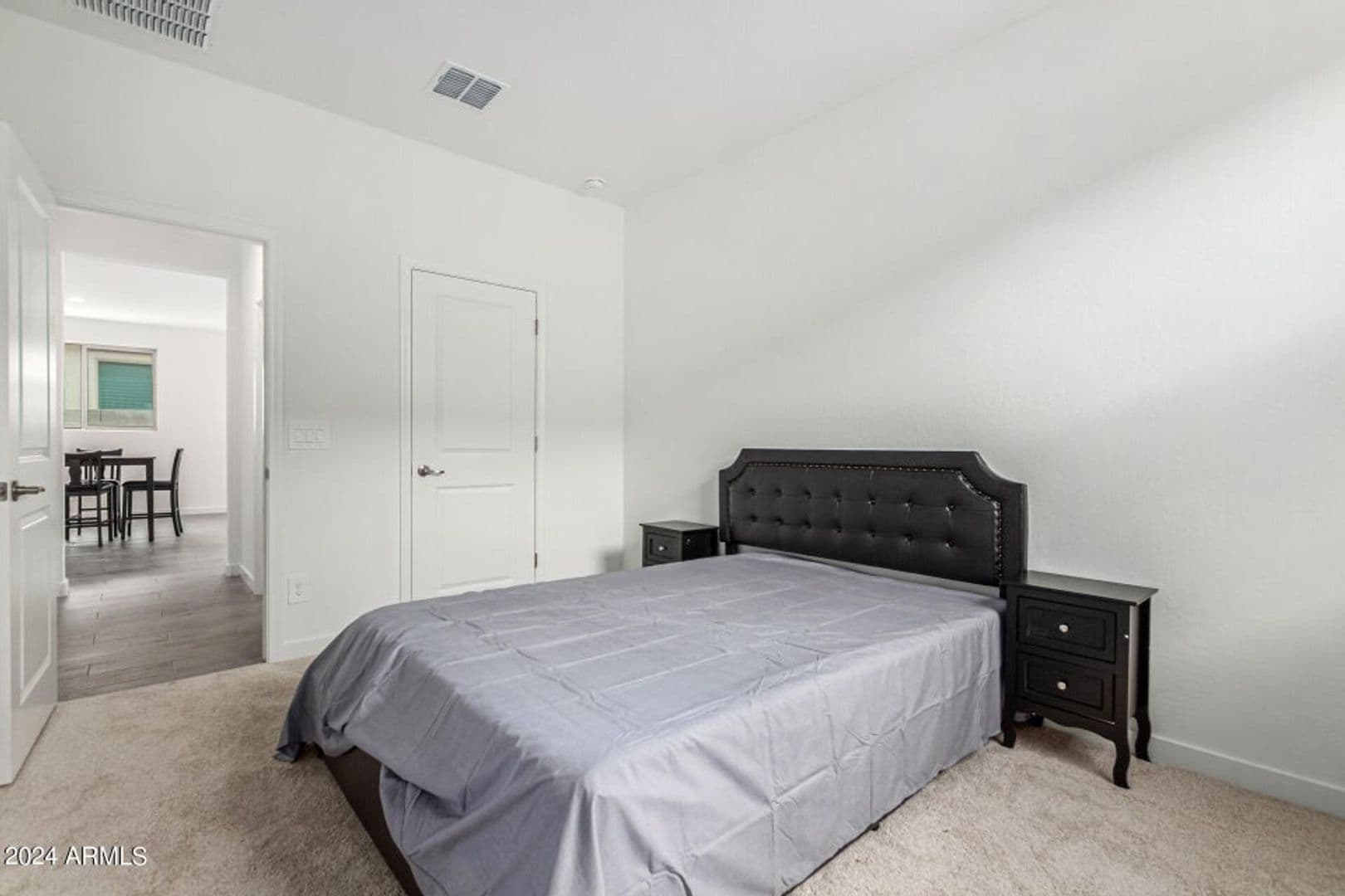 Avondale House: 10773 W Baden St