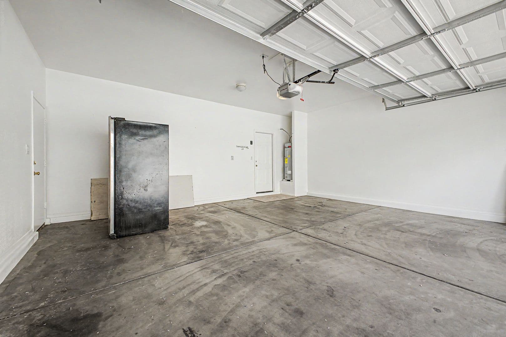 Tolleson House: 1 N 88th Dr
