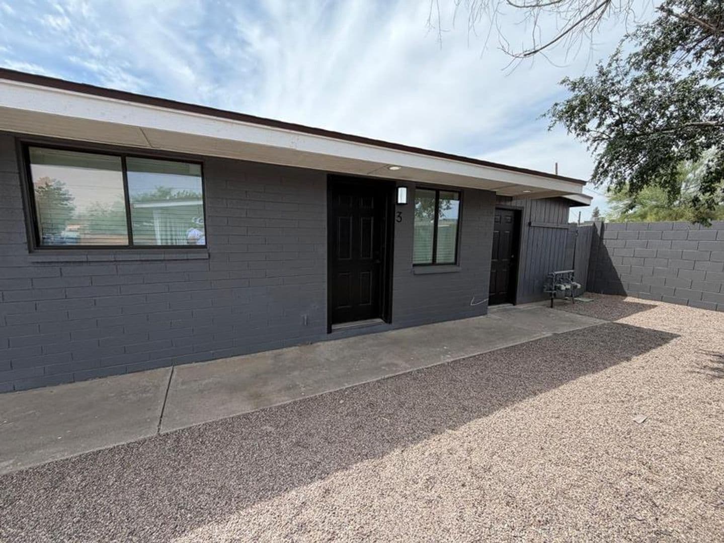 Phoenix Townhome: 1027 E Dunlap Ave #3