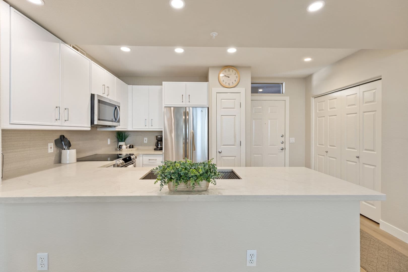 Scottsdale House: 19777 N 76th St #1332