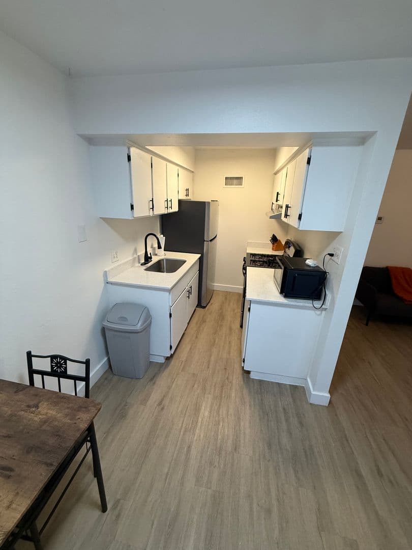 Phoenix Apartment: 302 E Monte Vista Rd A4