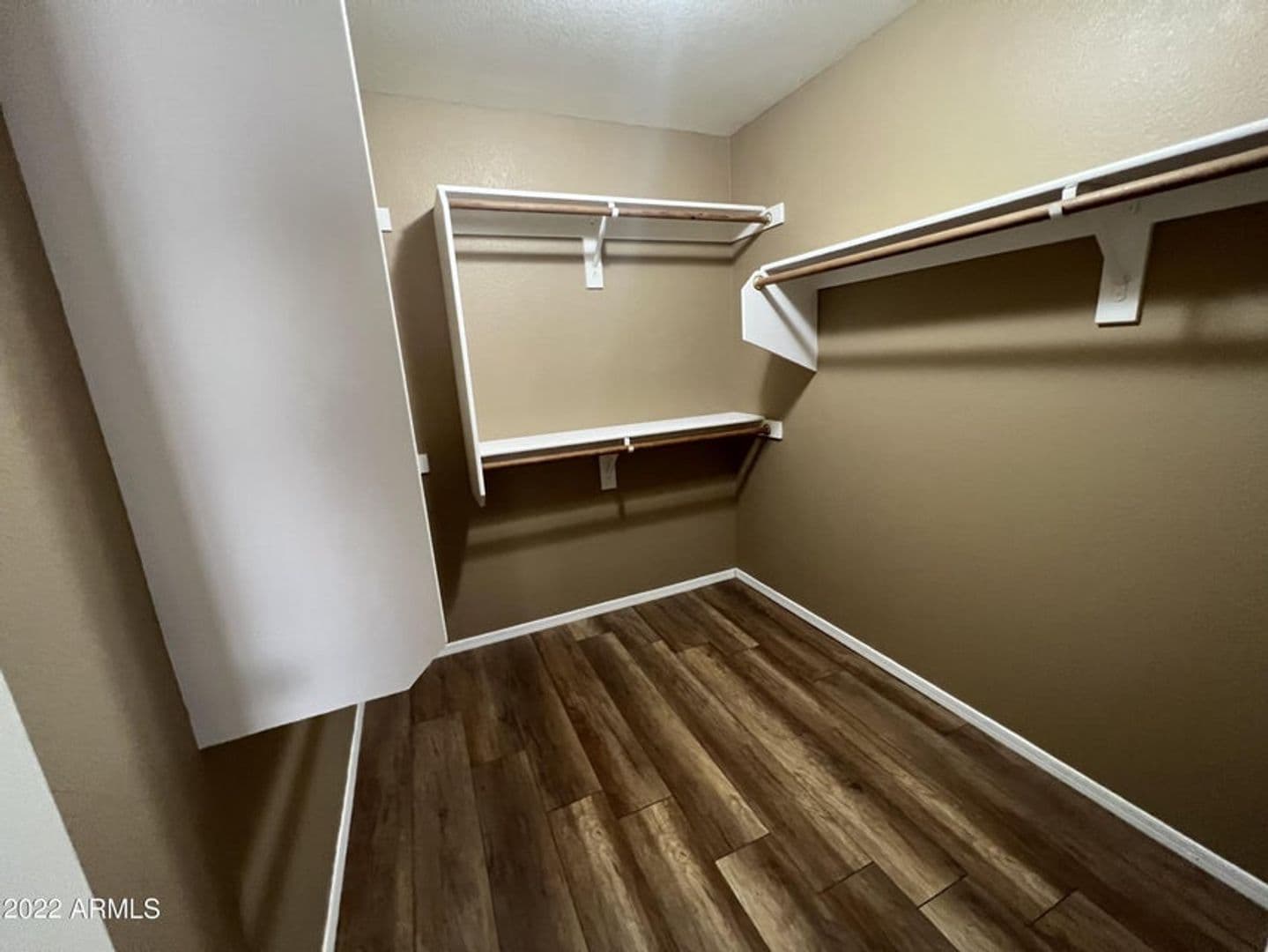 Peoria House: 7922 W Ross Ave