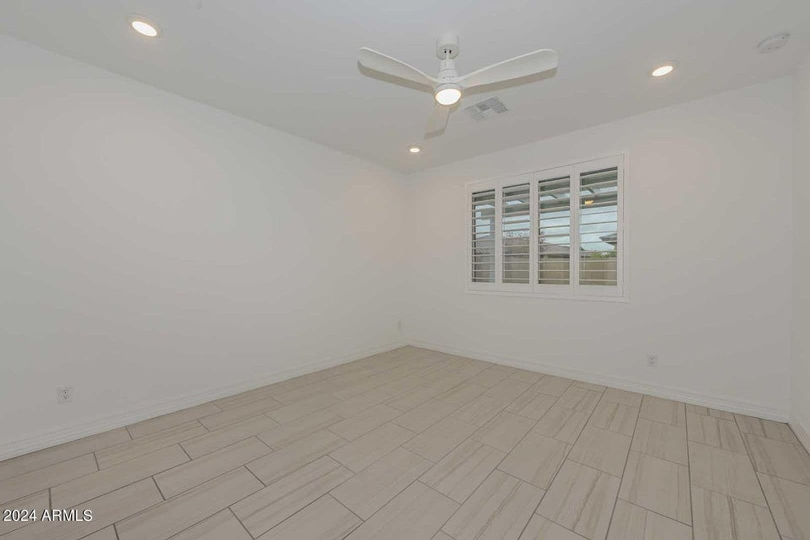 Peoria House: 29758 N 114th Dr