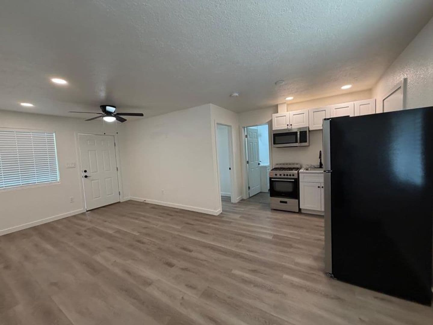 Phoenix Townhome: 1027 E Dunlap Ave #3