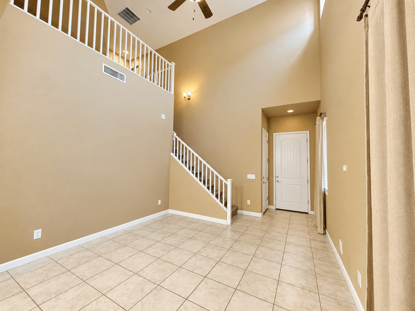 Mesa House: 1367 S Country Club Dr #1132