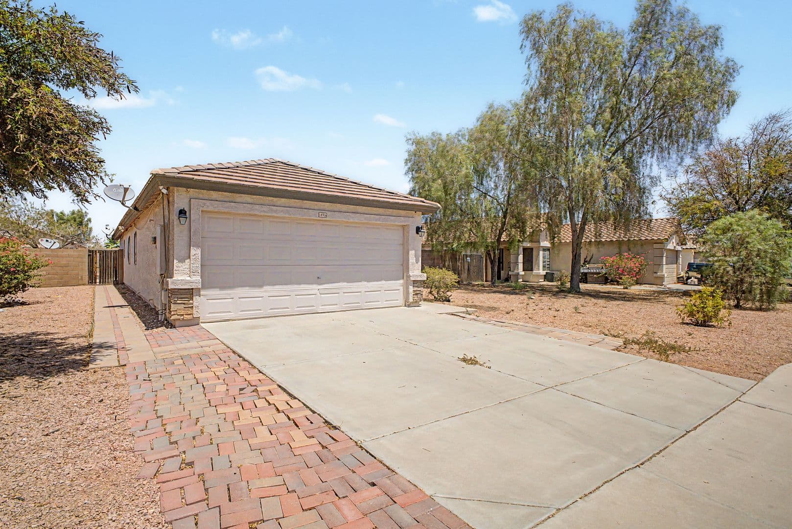 Surprise House: 14916 W Acapulco Ln