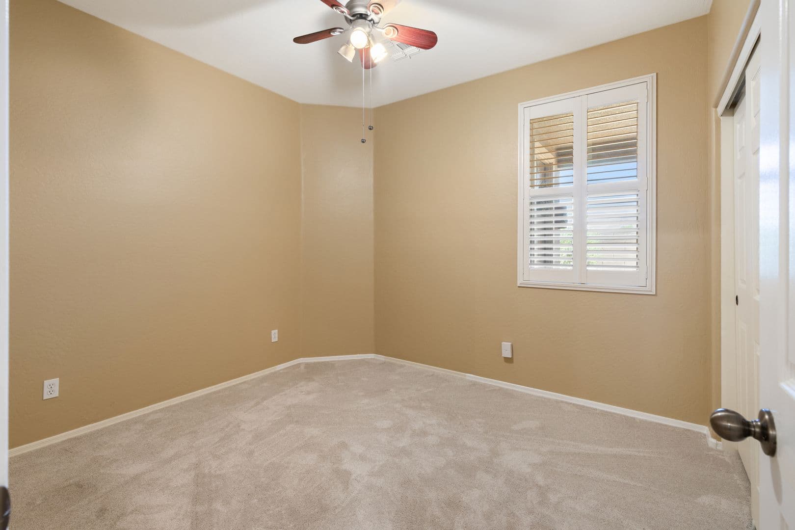 Gilbert House: 2992 E Ravenswood Dr