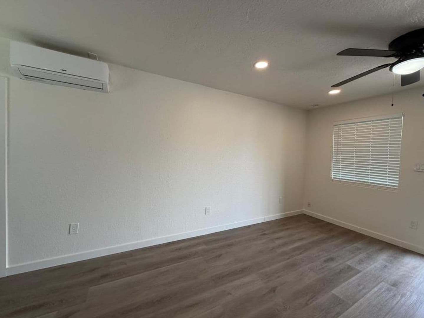Phoenix Townhome: 1027 E Dunlap Ave #3