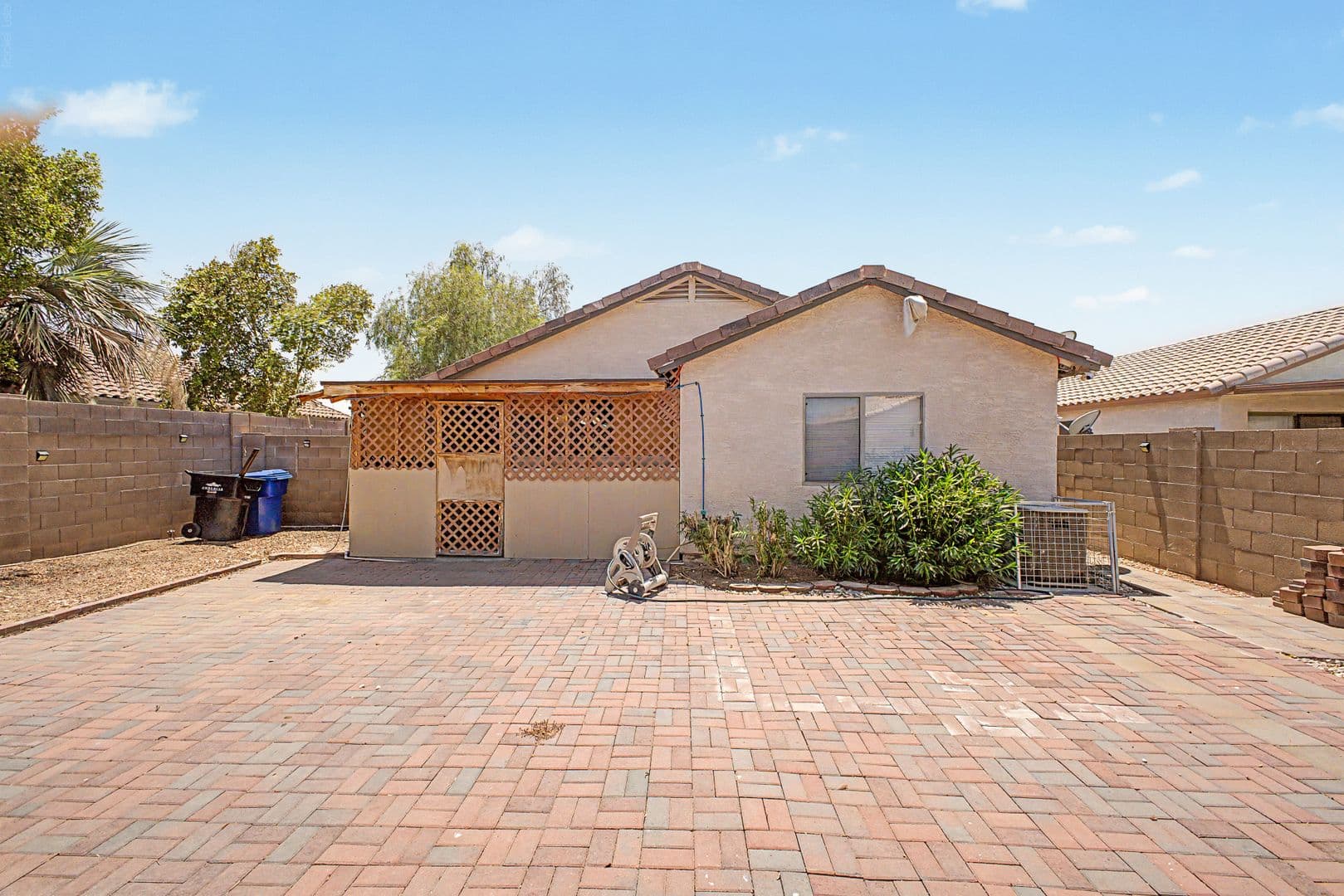 Surprise House: 14916 W Acapulco Ln
