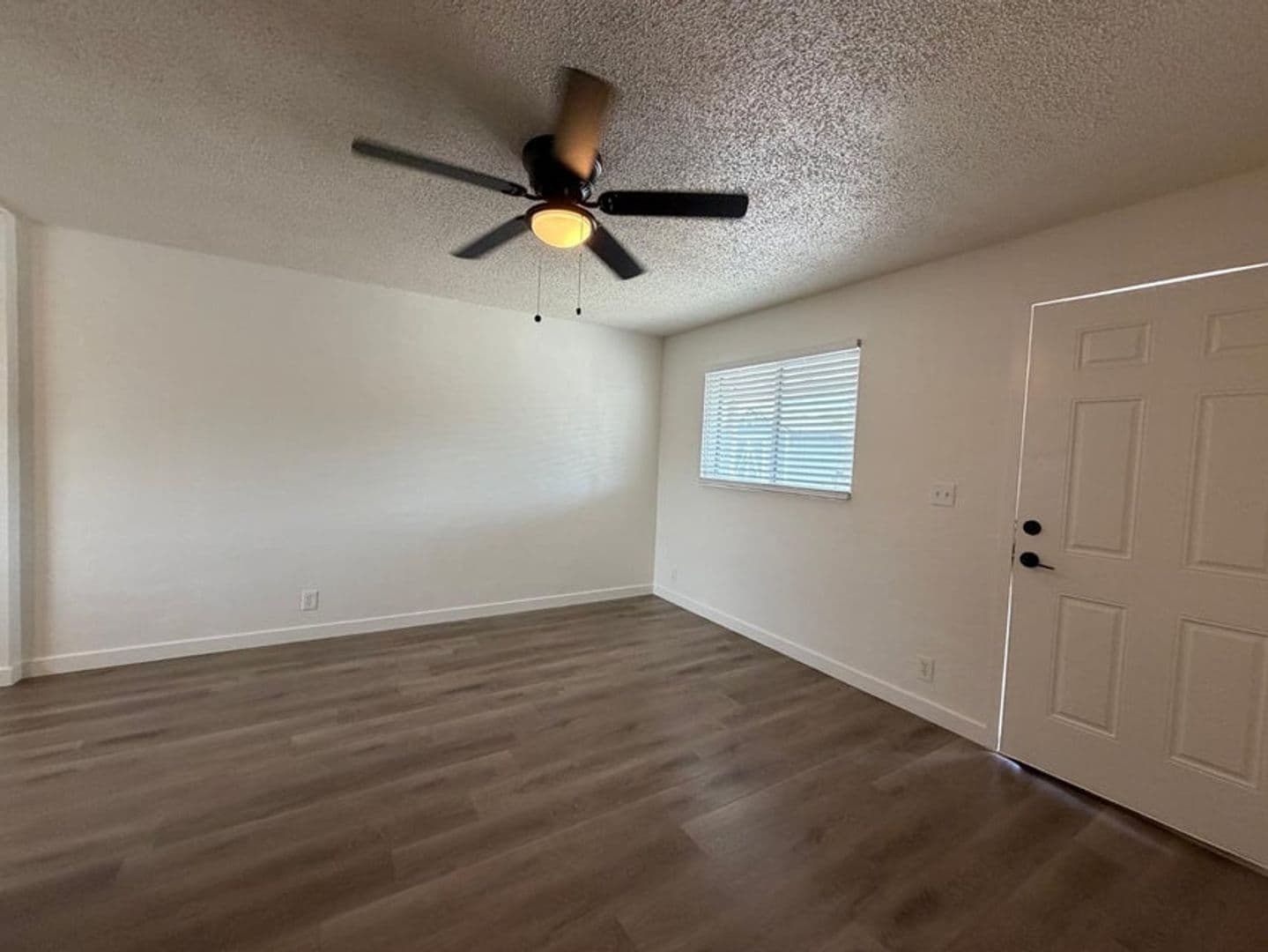 Phoenix Townhome: 1027 E Dunlap Ave #4