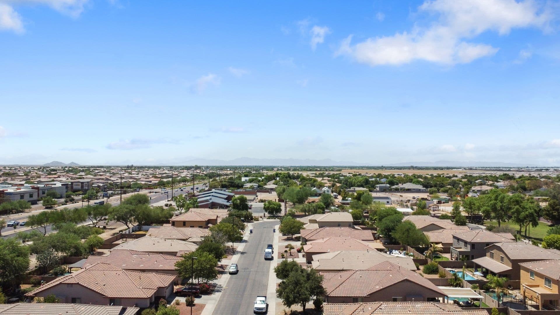 Gilbert House: 2992 E Ravenswood Dr