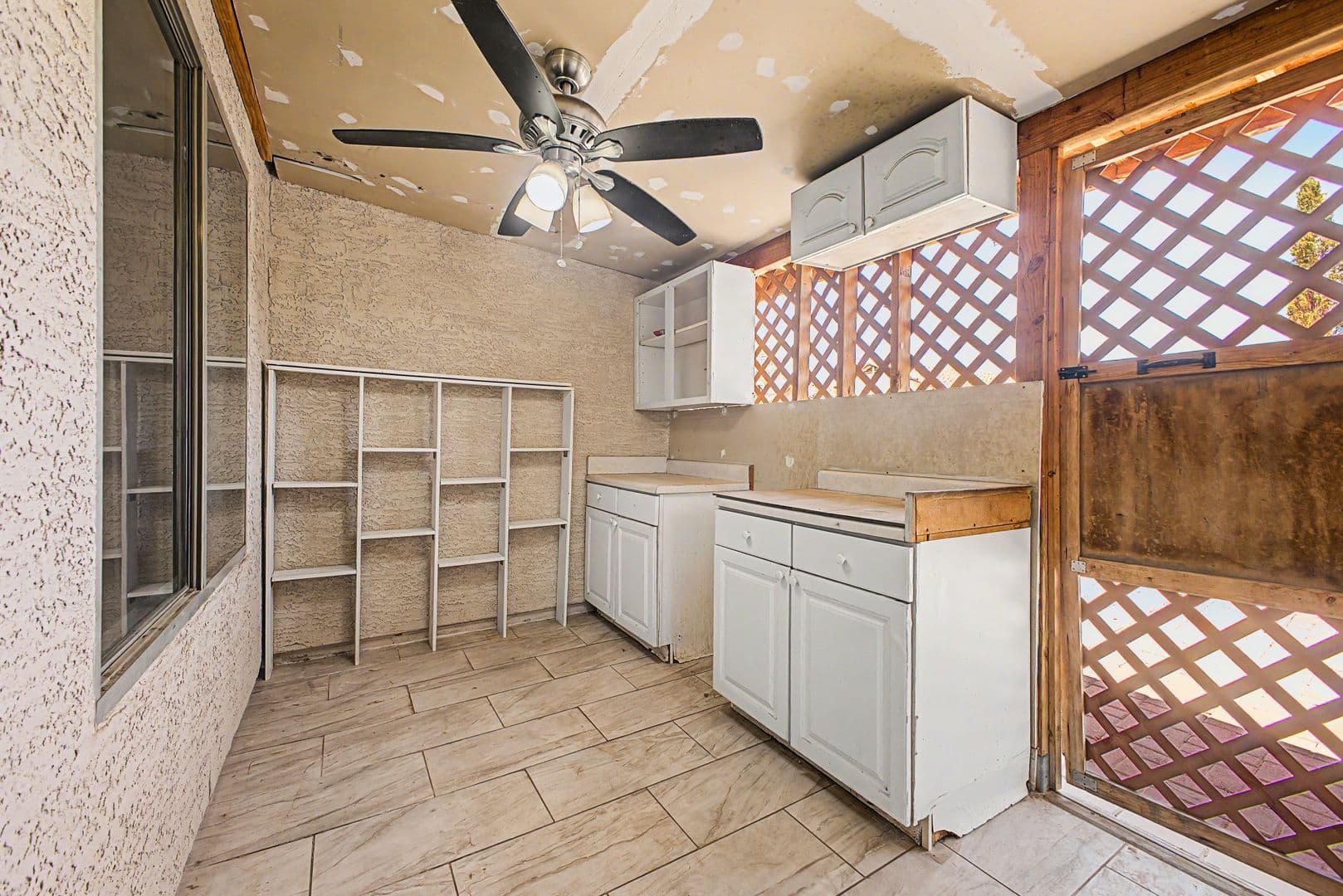 Surprise House: 14916 W Acapulco Ln