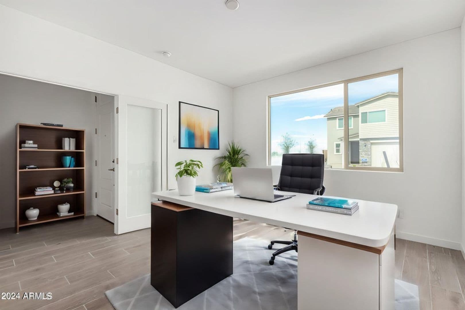 Avondale House: 10773 W Baden St