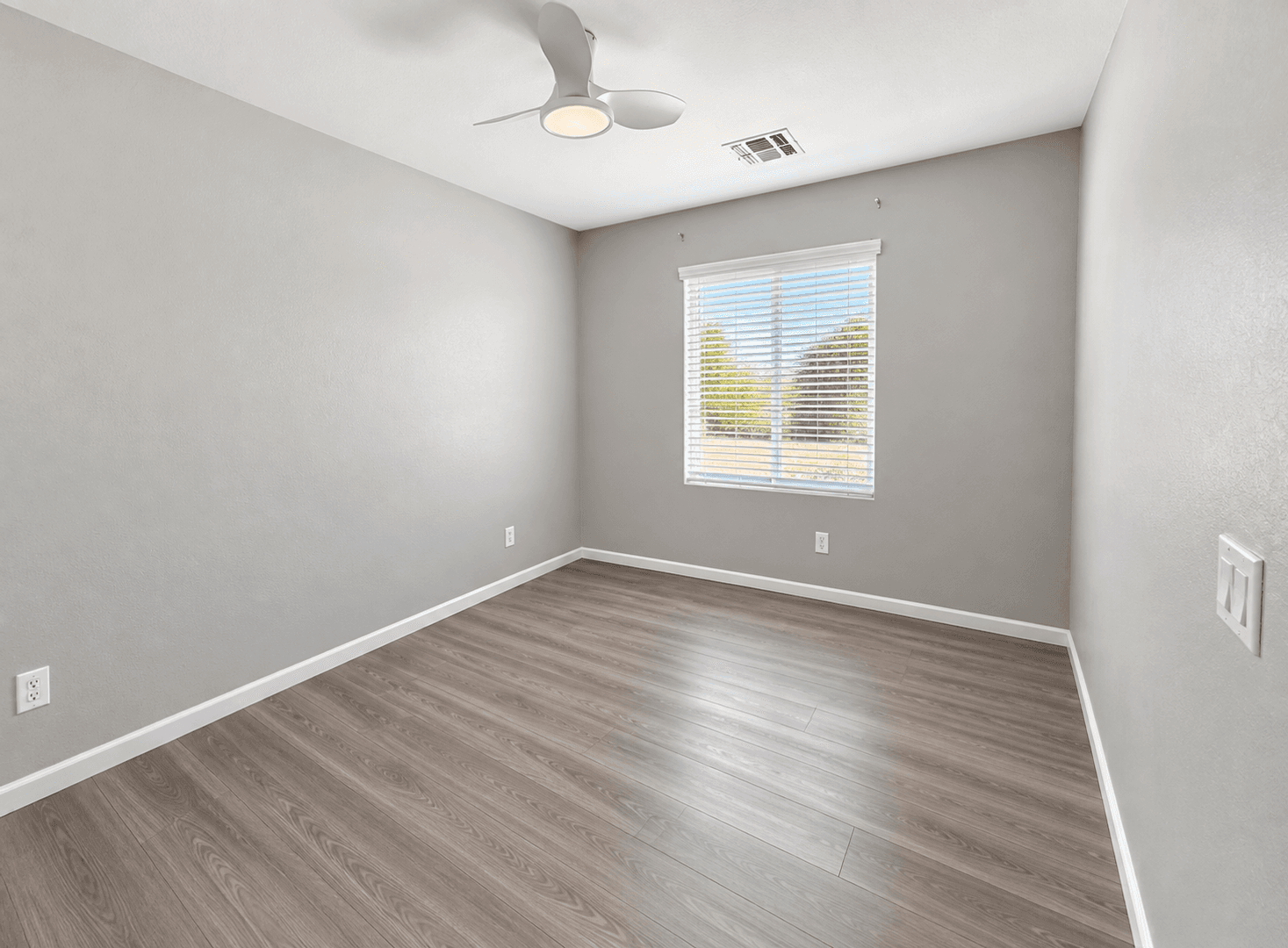 Phoenix House: 8520 W Palm Ln #1101