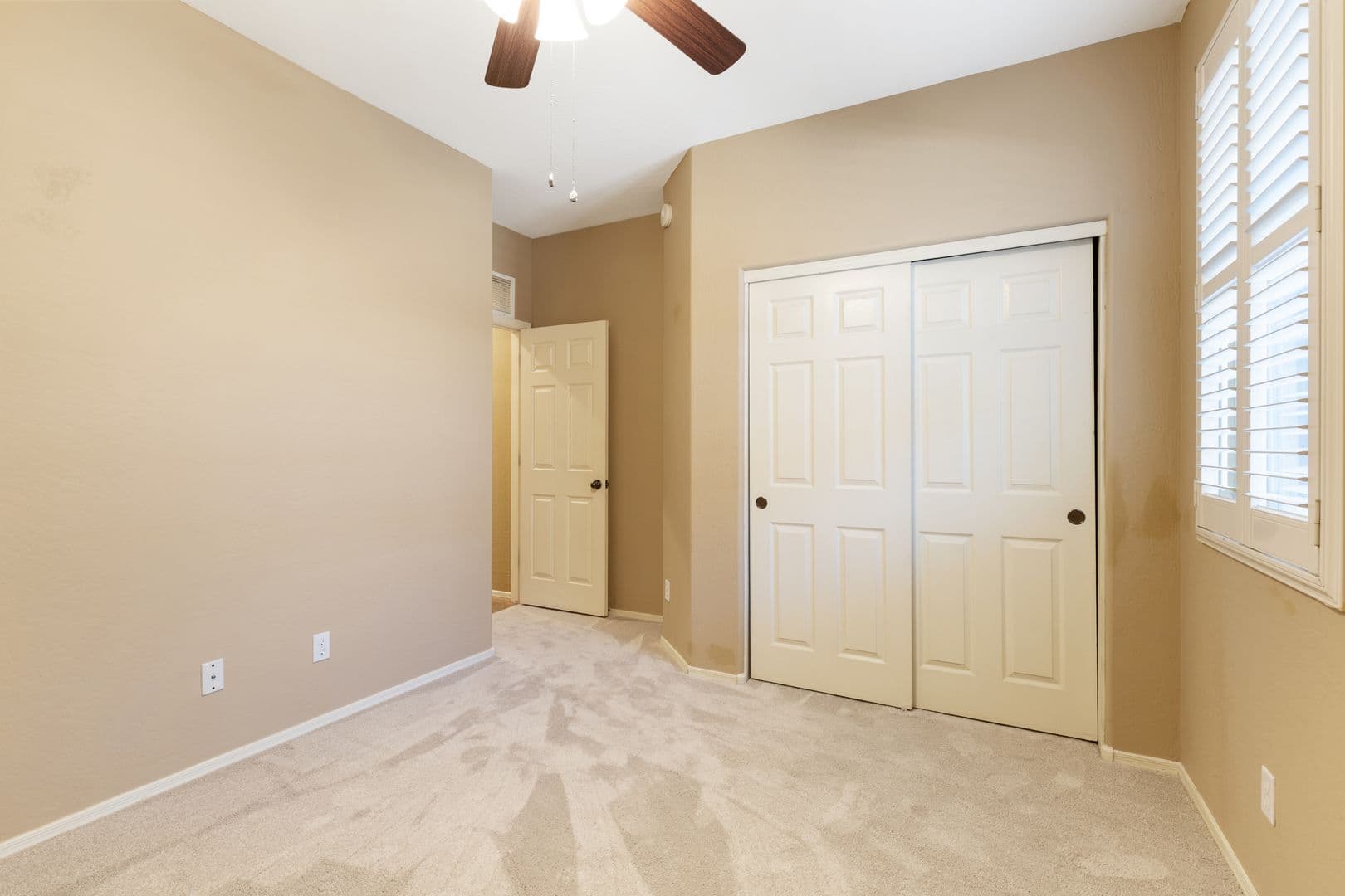 Gilbert House: 2992 E Ravenswood Dr