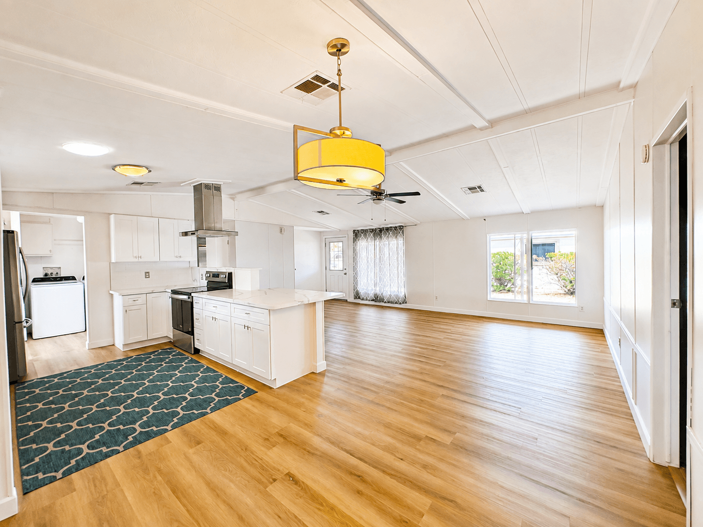 Sun Lakes House: 9317 E Cactus Ln S