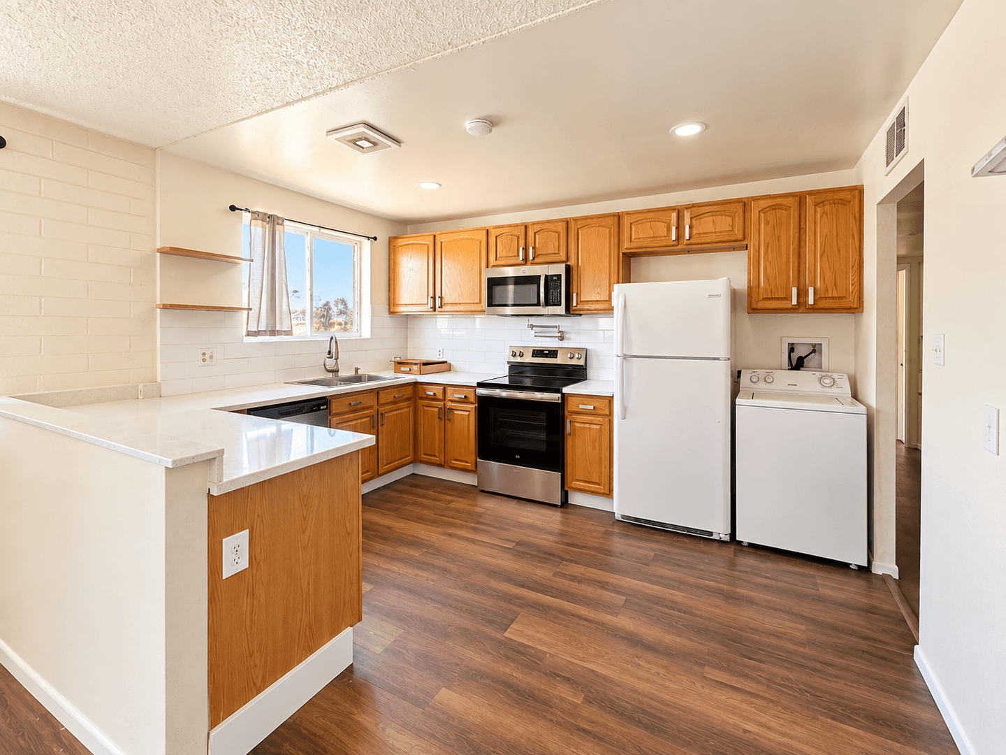 Glendale House: 5723 N 62nd Ave