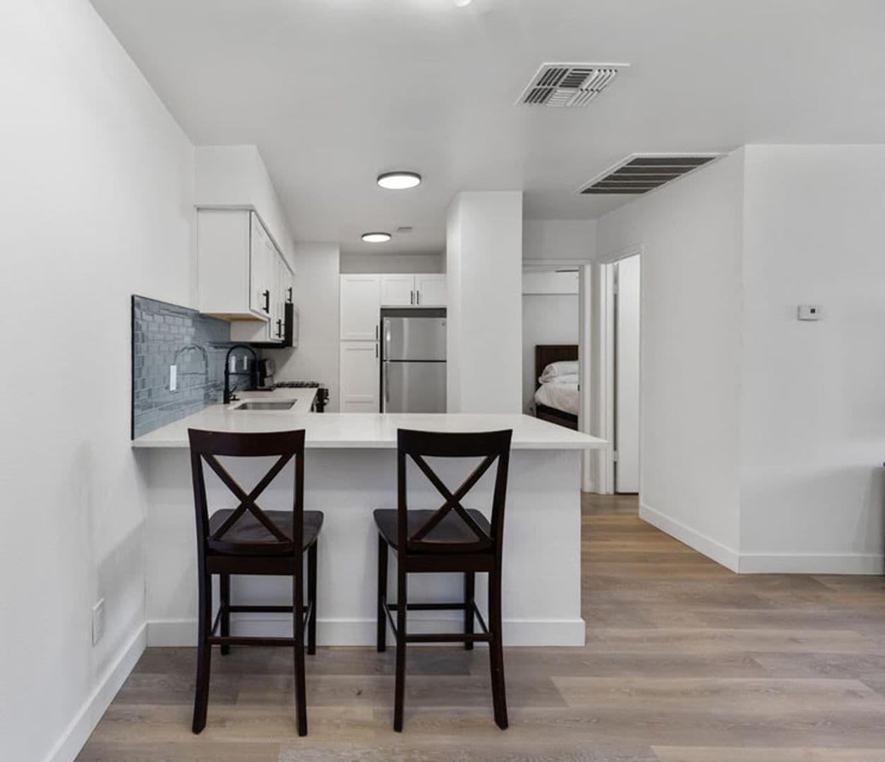 Phoenix Apartment: 302 E Monte Vista Rd D11