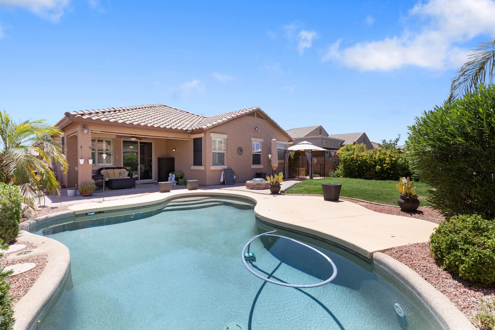 Gilbert House: 2992 E Ravenswood Dr