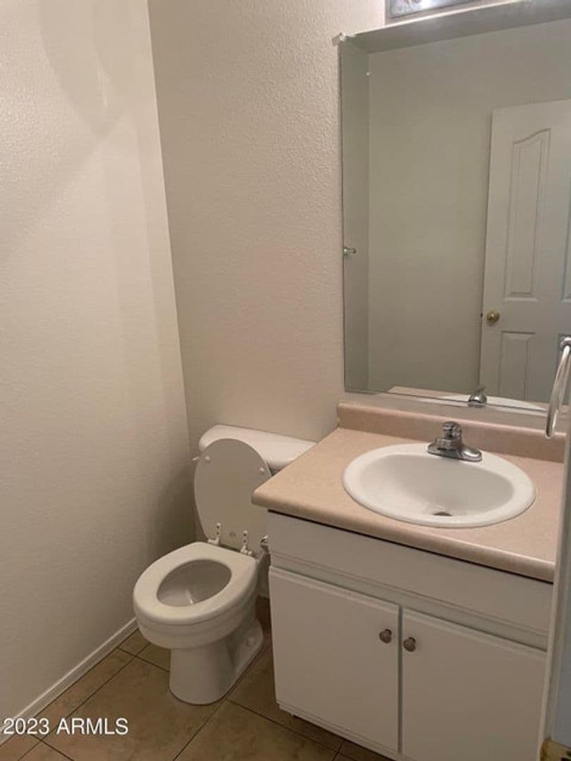 Chandler House: 6152 S Sharon Ct