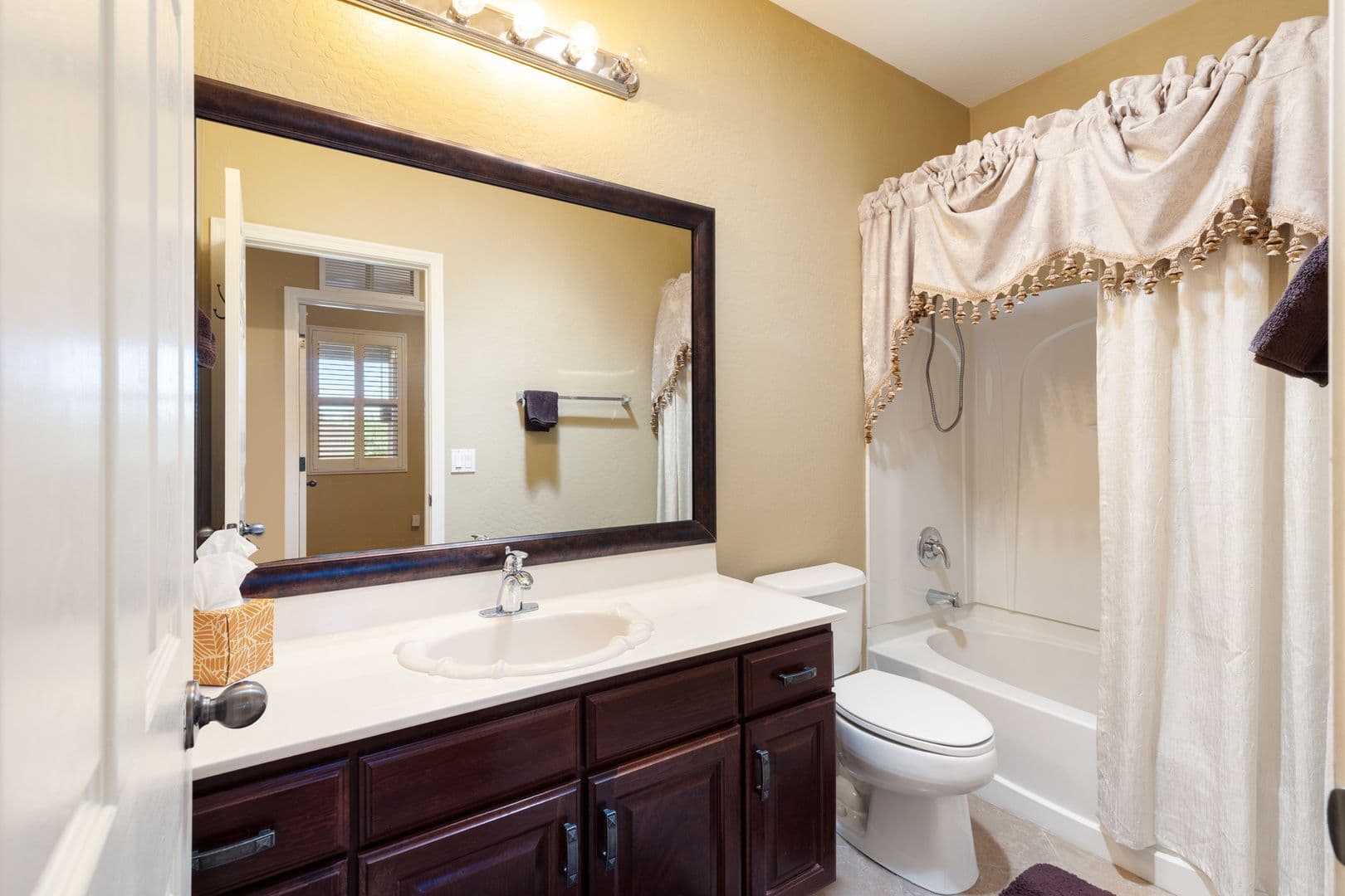 Gilbert House: 2992 E Ravenswood Dr