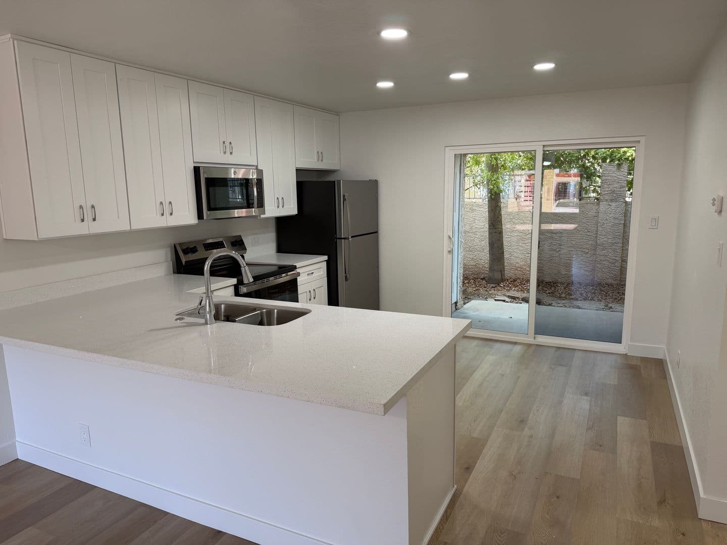 Tempe Condo: 510 W University Dr #119