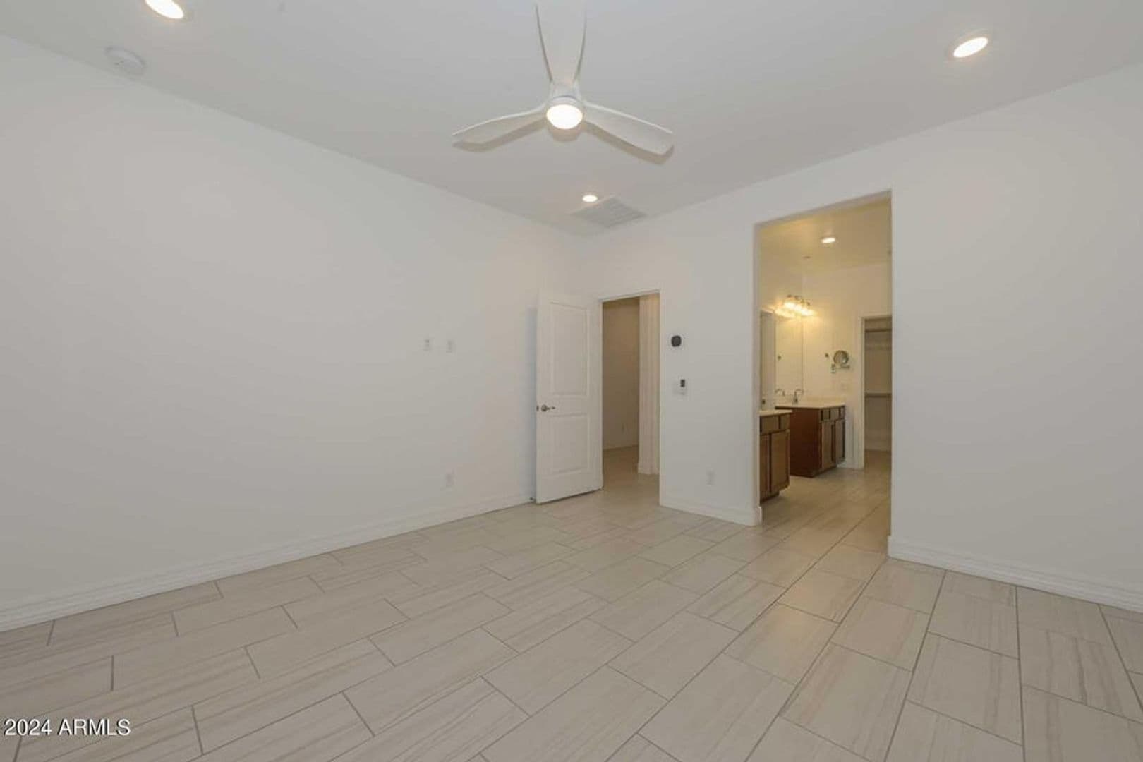 Peoria House: 29758 N 114th Dr
