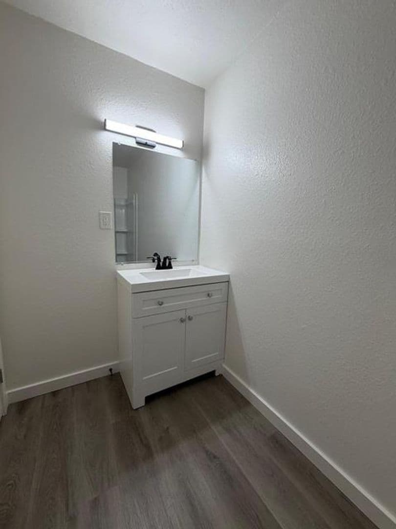 Phoenix Townhome: 1027 E Dunlap Ave #3