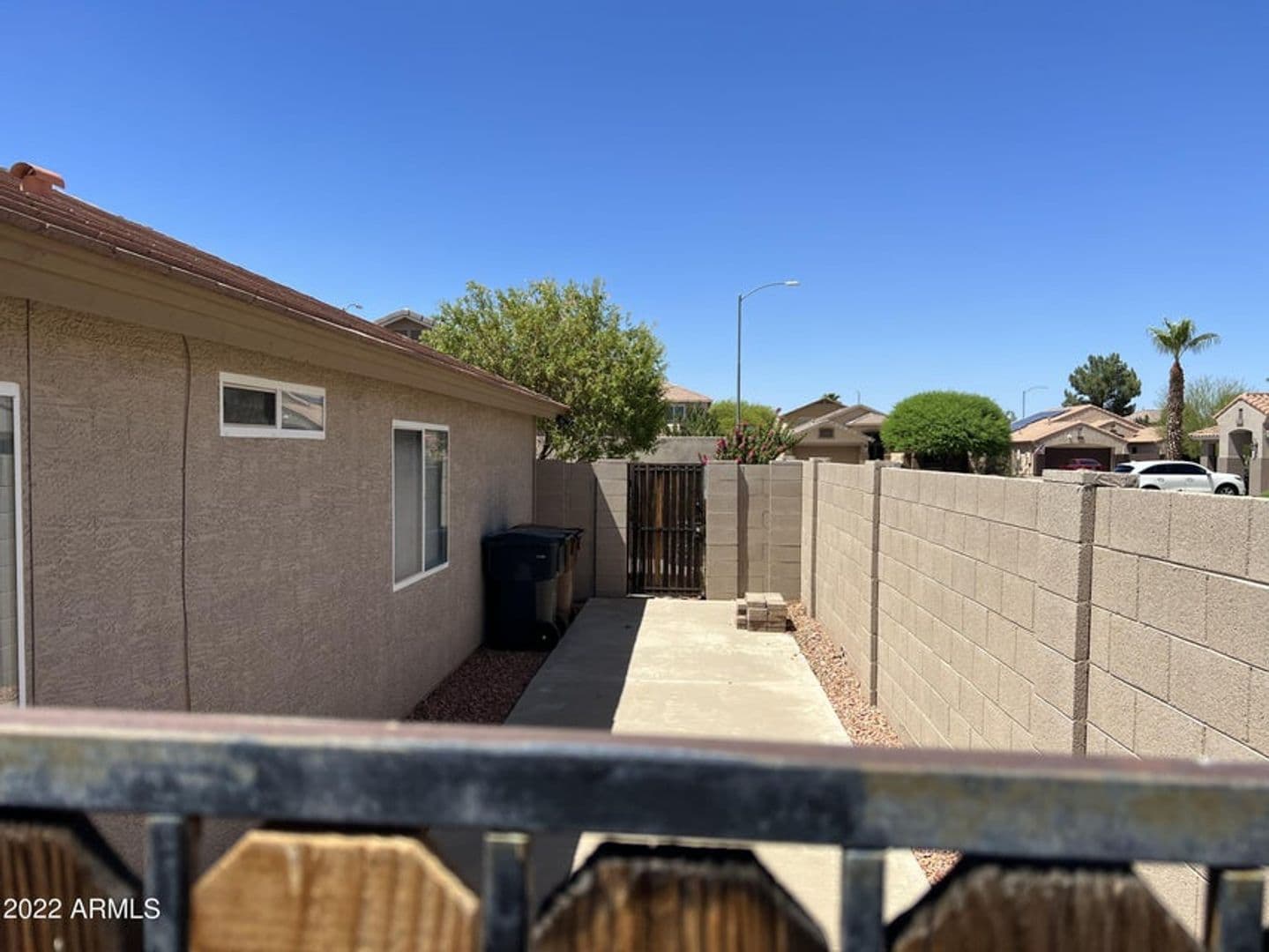 Peoria House: 7922 W Ross Ave