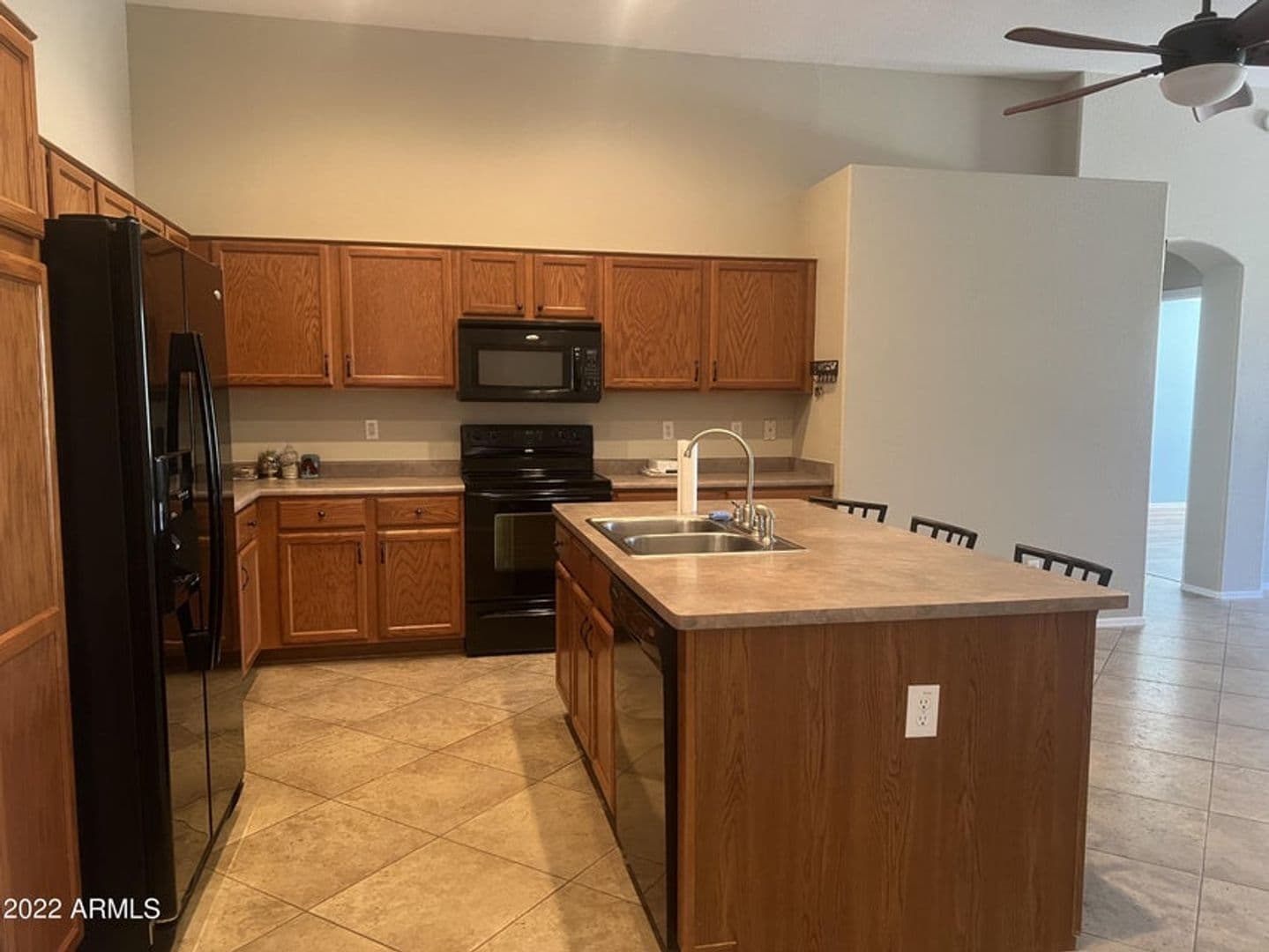 Peoria House: 7922 W Ross Ave