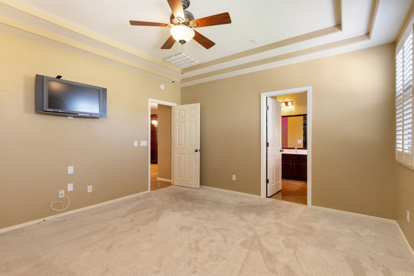 Gilbert House: 2992 E Ravenswood Dr