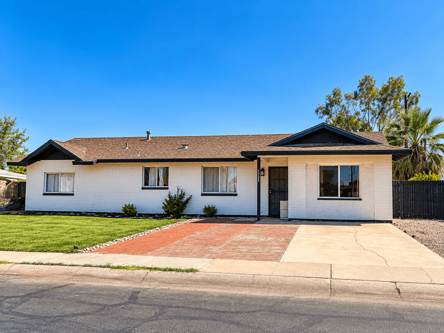 Glendale House: 5723 N 62nd Ave