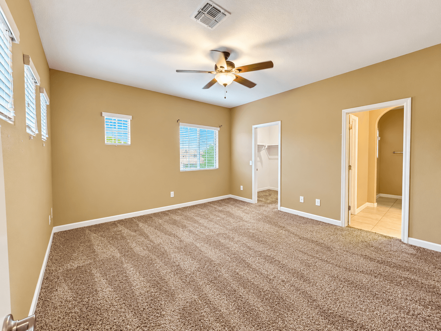Mesa House: 1367 S Country Club Dr #1132