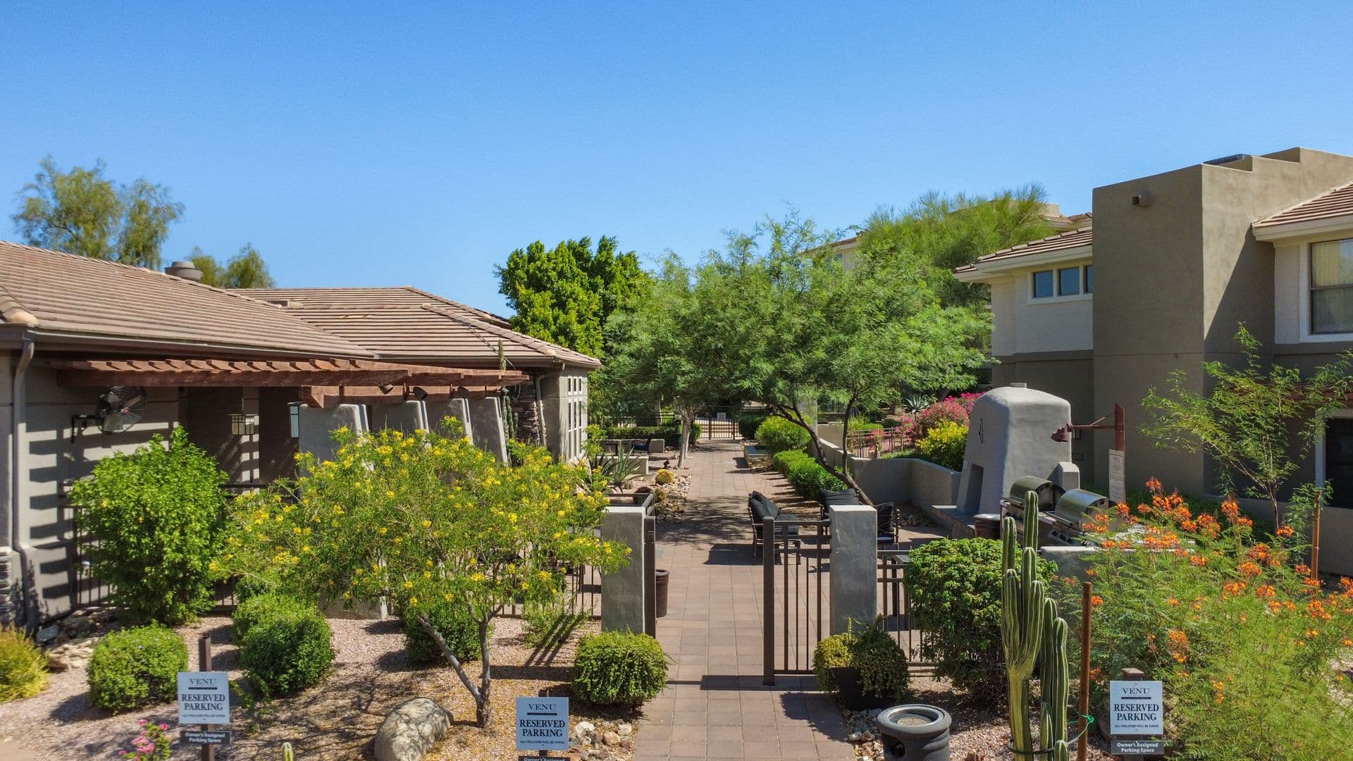 Scottsdale House: 19777 N 76th St #1332
