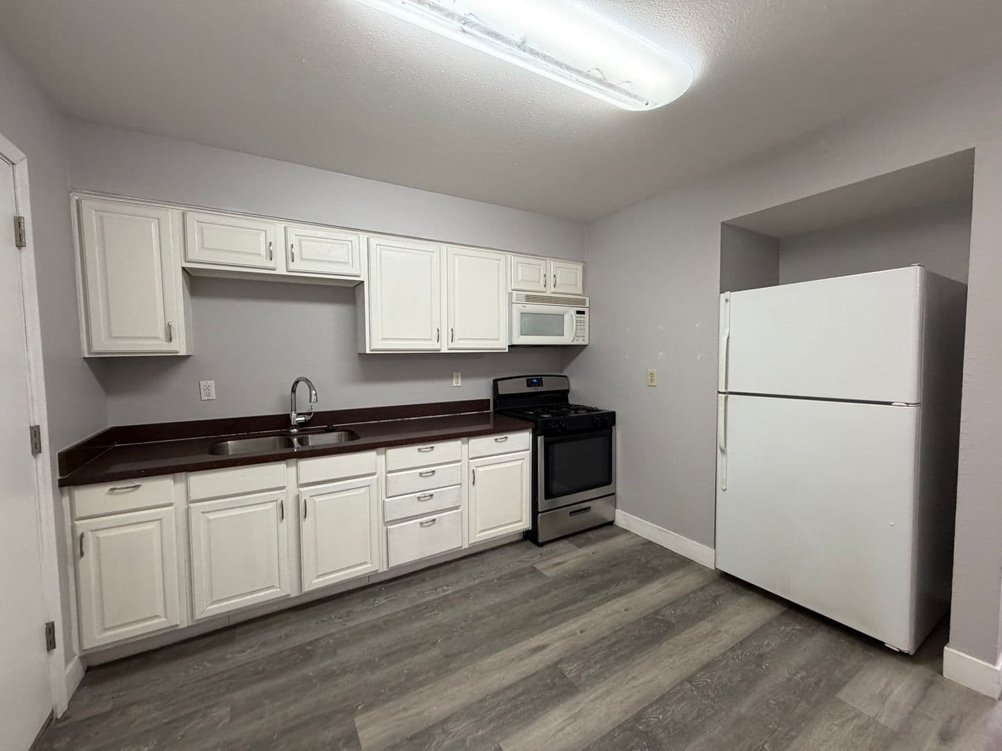 Phoenix Multiplex: 1833 E Harvard St #1-4
