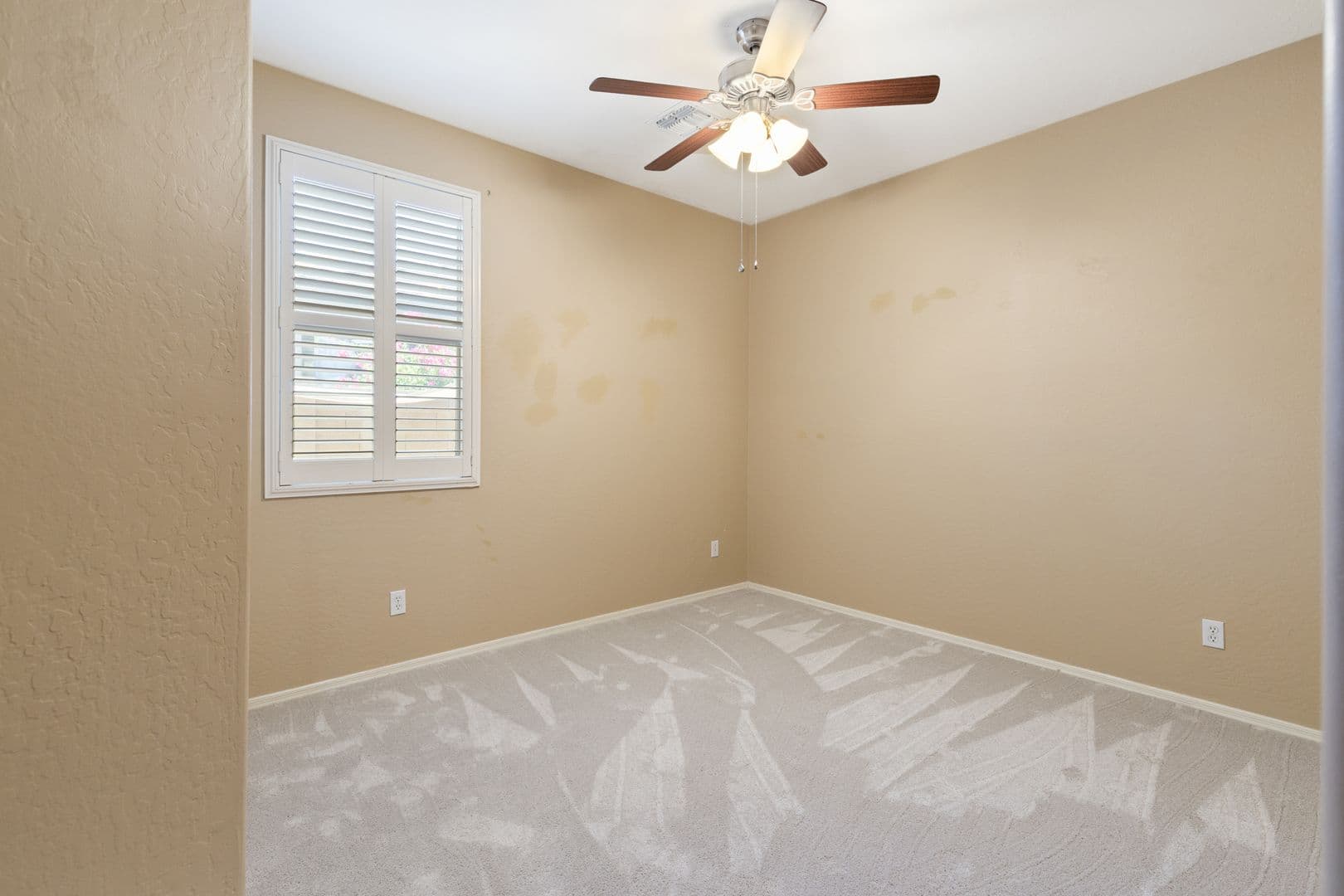 Gilbert House: 2992 E Ravenswood Dr