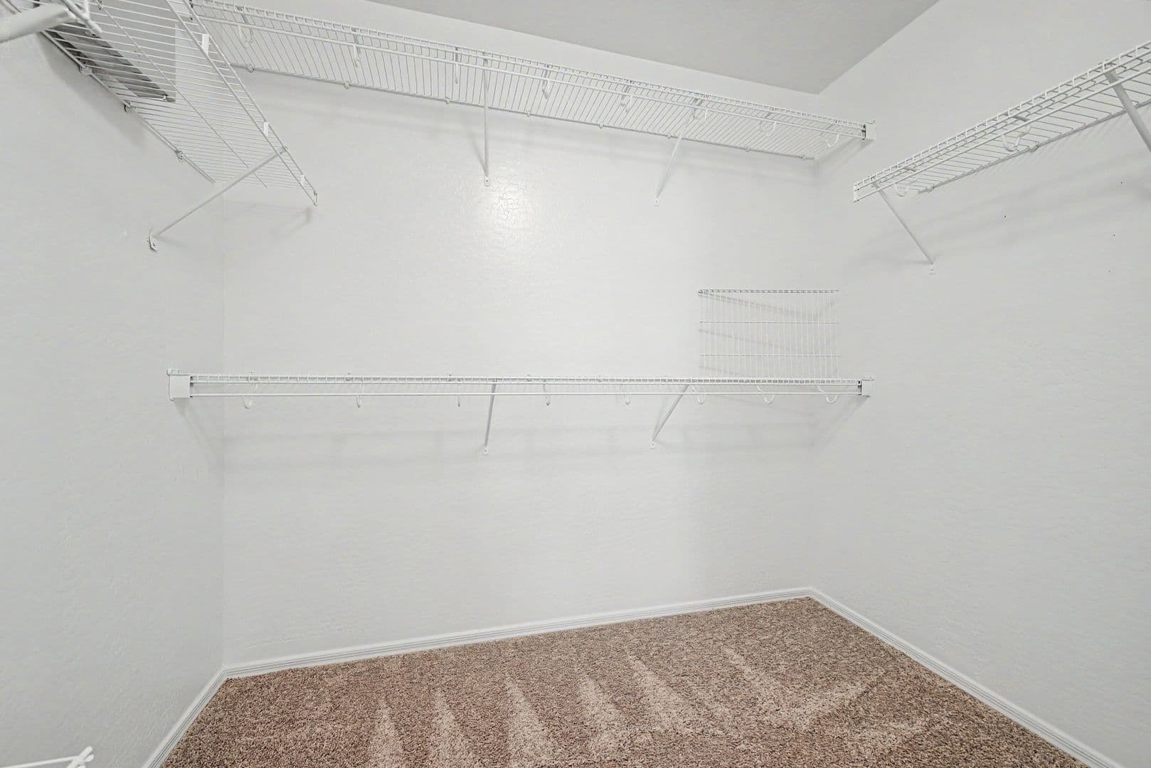 Tolleson House: 1 N 88th Dr