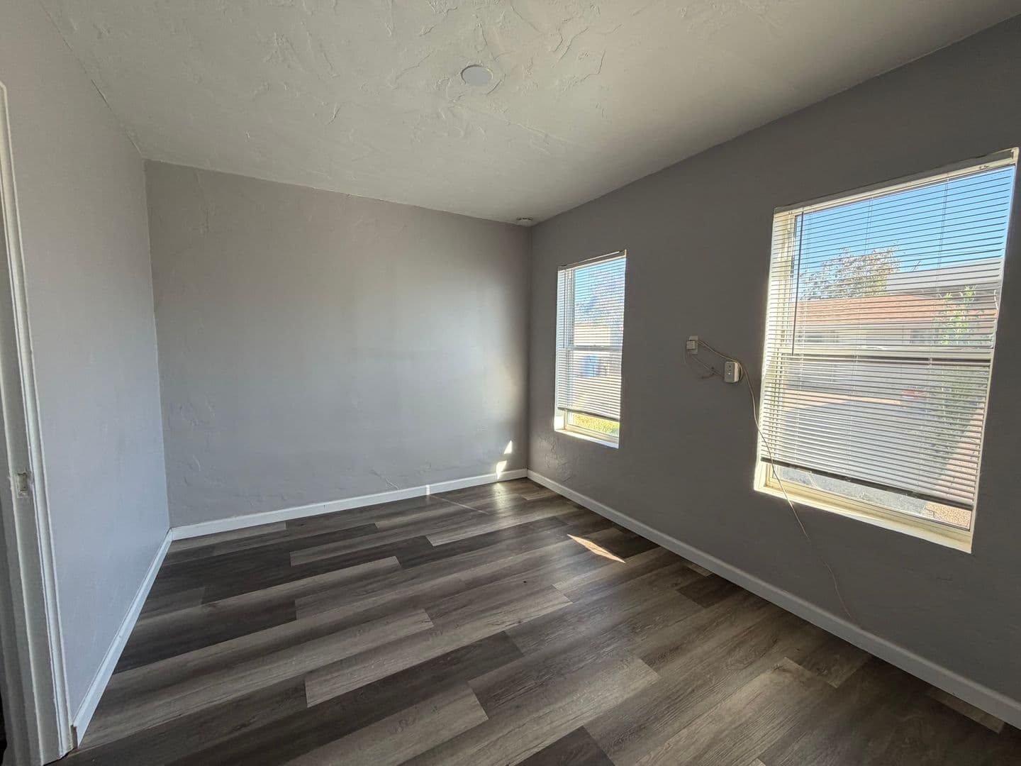Phoenix Multiplex: 1833 E Harvard St #1-4