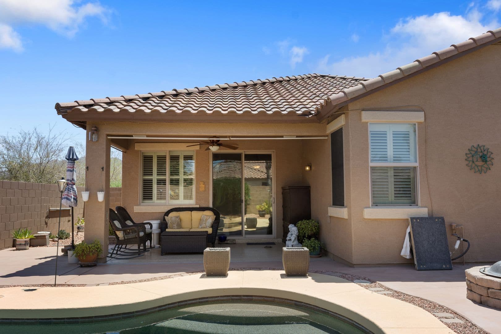 Gilbert House: 2992 E Ravenswood Dr
