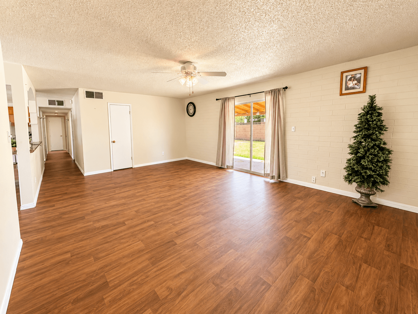 Glendale House: 5723 N 62nd Ave